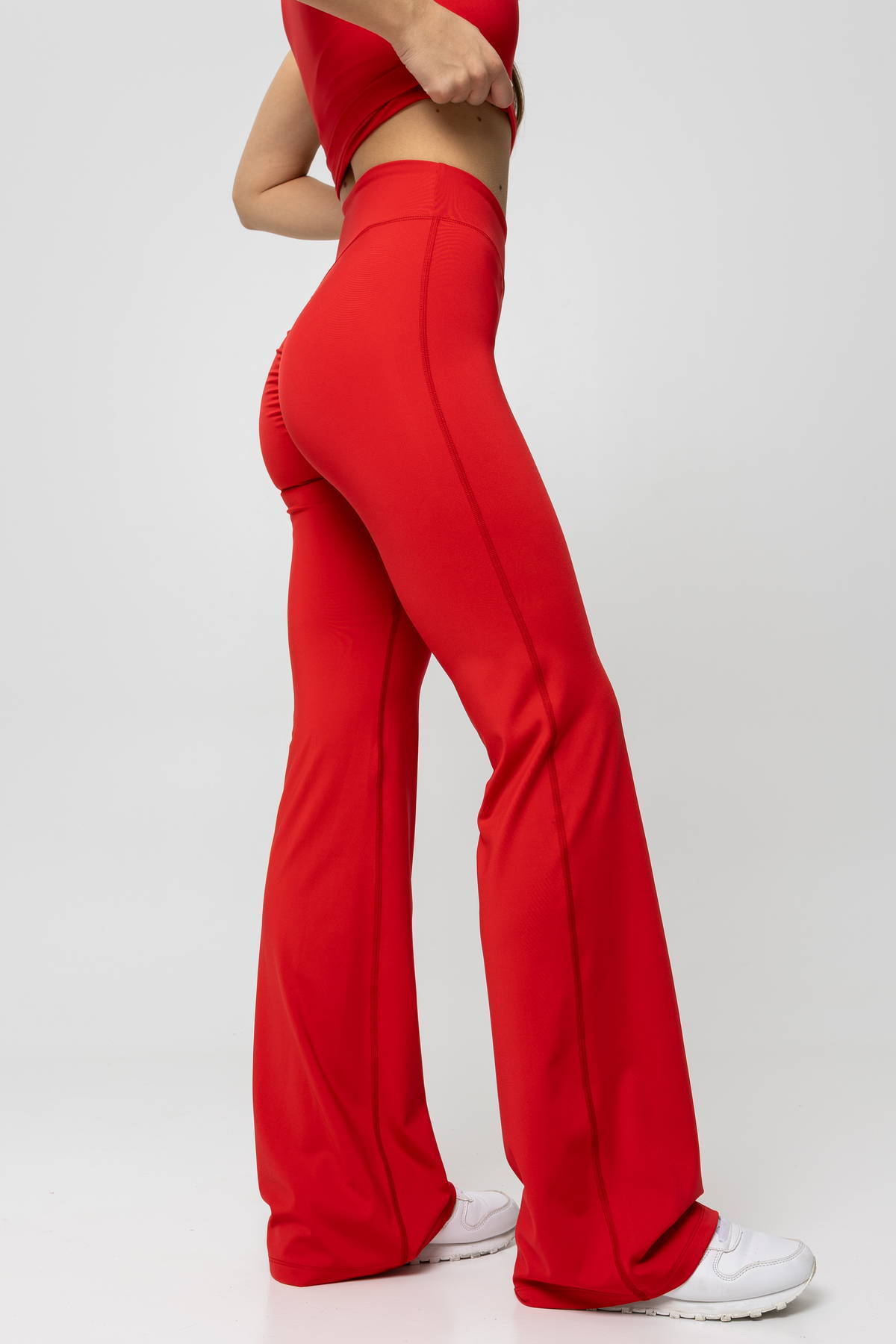 ФОТО КАРТИНКИ ЗОБРАЖЕННЯ Жіночі спортивні легінси-кльош Push-Up TOTALFIT E18-I4-L L Червоний РОЗДРІБ ОПТ ГУРТ ГУРТОМ ОПТОМ! З ЄВРОПИ! ЯКІСТЬ! Купити Львів Характеристики Ціна Оплата Доставка "БОГОДАР" ІНТЕРНЕТ-МАГАЗИН Огляд Рейтинг Порівняння Як вибрати Якісний
