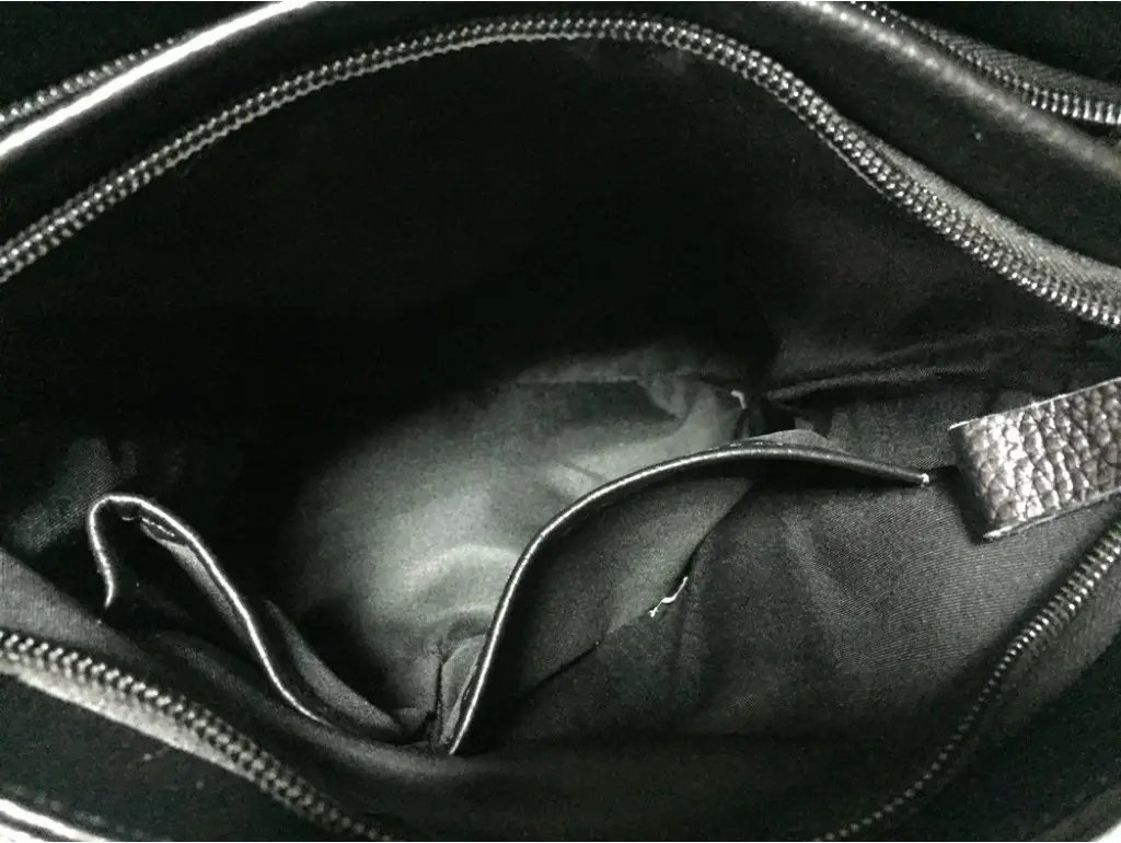 ФОТО КАРТИНКИ ЗОБРАЖЕННЯ Сумка чоловіча з натуральної шкіри Tiding Bag чорна SA25F-8871A РОЗДРІБ ОПТ ГУРТ ГУРТОМ ОПТОМ! З ЄВРОПИ! ЯКІСТЬ! Купити Львів Характеристики Ціна Оплата Доставка "БОГОДАР" ІНТЕРНЕТ-МАГАЗИН Огляд Рейтинг Порівняння Як вибрати Якісний