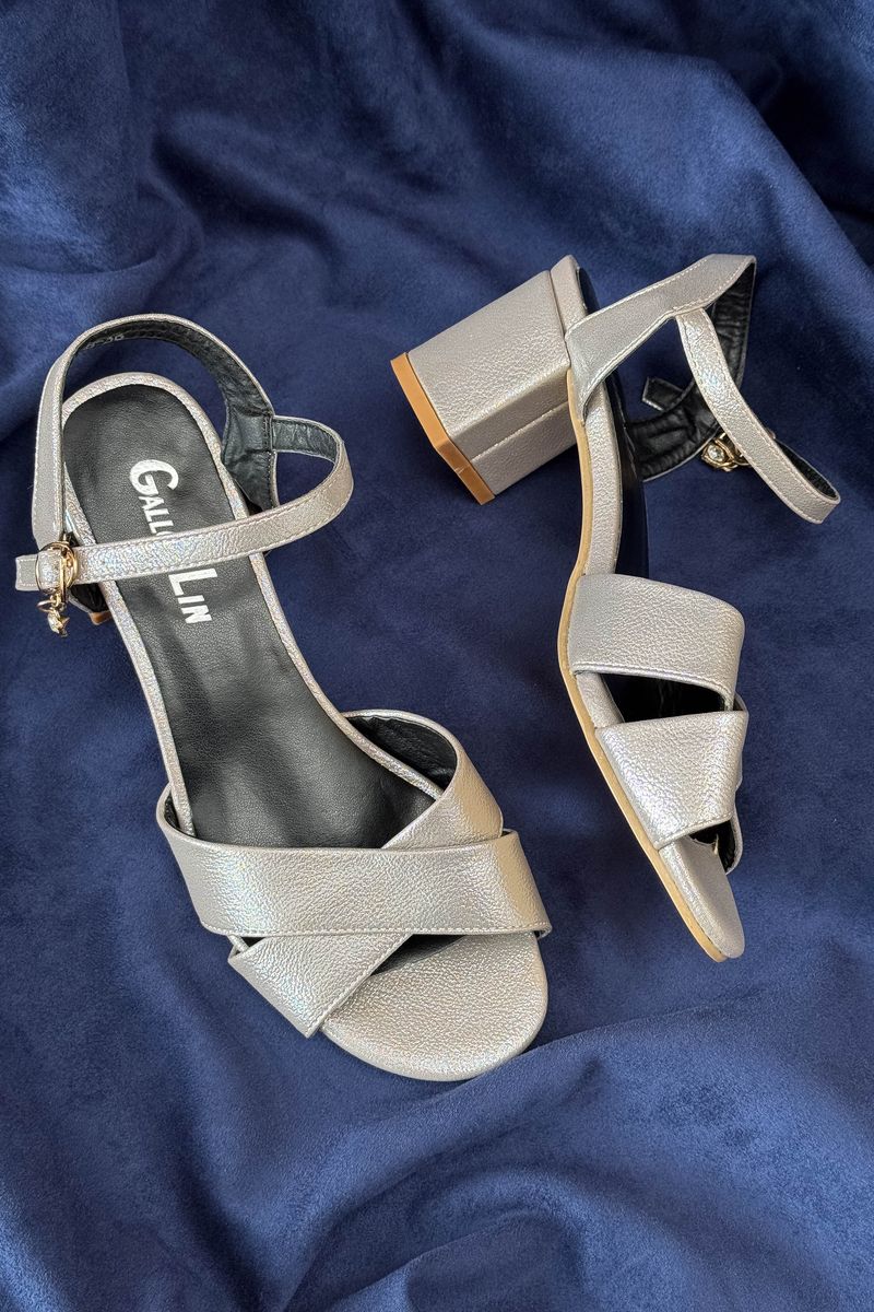 ФОТО КАРТИНКИ ЗОБРАЖЕННЯ Босоніжки жіночі Gallop Lin 243RE238 36 Сірий РОЗДРІБ ОПТ ГУРТ ГУРТОМ ОПТОМ! З ЄВРОПИ! ЯКІСТЬ! Купити Львів Характеристики Ціна Оплата Доставка "БОГОДАР" ІНТЕРНЕТ-МАГАЗИН Огляд Рейтинг Порівняння Як вибрати Якісний