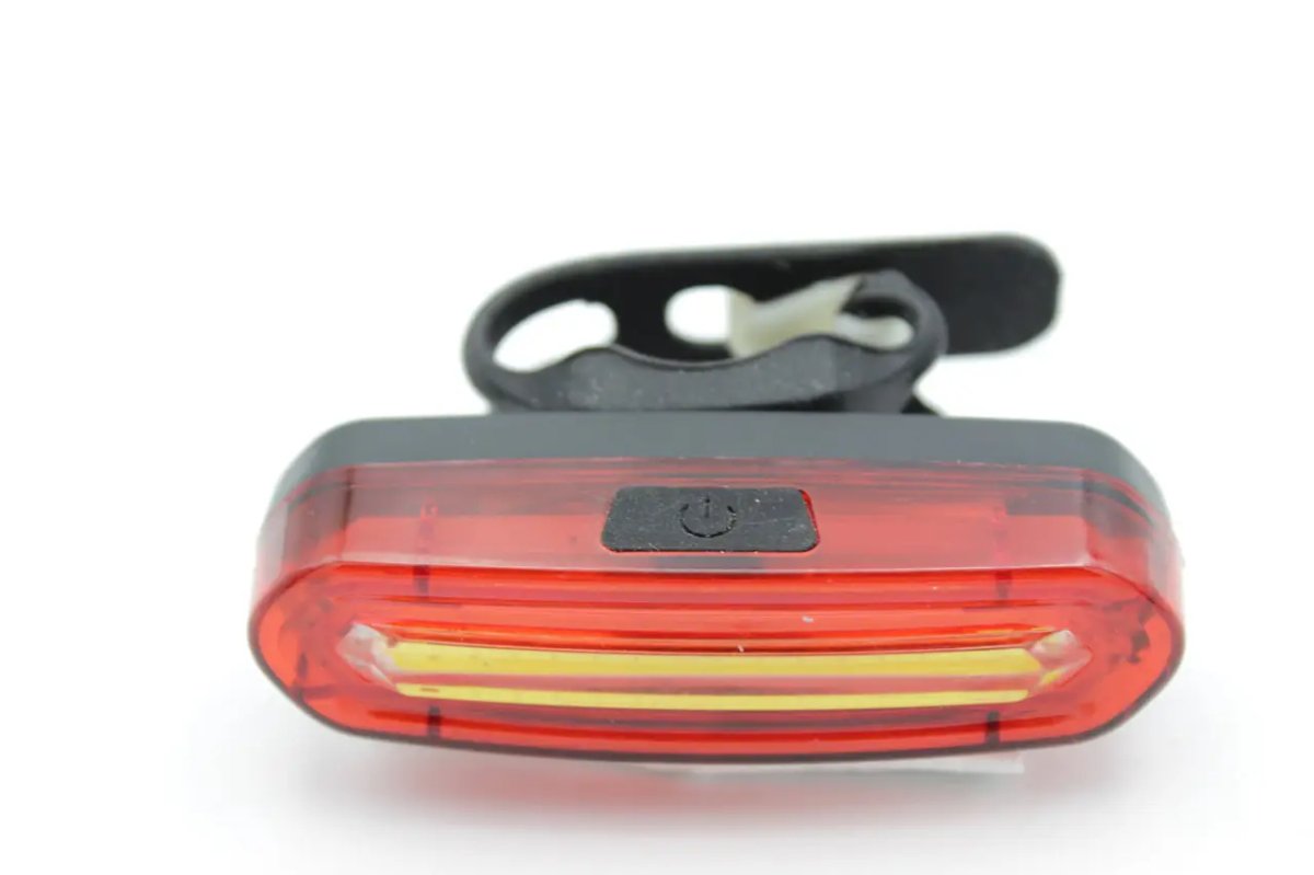 ФОТО КАРТИНКИ ЗОБРАЖЕННЯ Велосипедний задній ліхтар мигалка акумуляторна Червона 902 microUSB РОЗДРІБ ОПТ ГУРТ ГУРТОМ ОПТОМ! З ЄВРОПИ! ЯКІСТЬ! Купити Львів Характеристики Ціна Оплата Доставка "БОГОДАР" ІНТЕРНЕТ-МАГАЗИН Огляд Рейтинг Порівняння Як вибрати Якісний