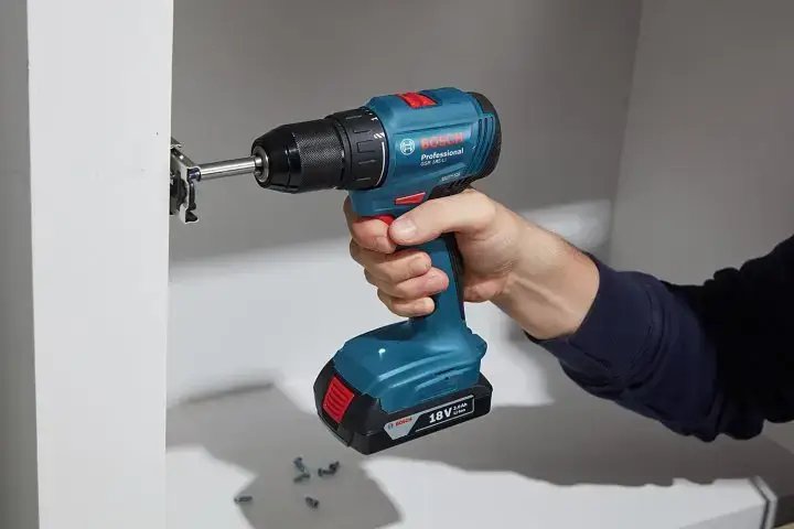 ФОТО КАРТИНКИ ЗОБРАЖЕННЯ Потужний акумуляторний ударний дриль-шурупокрут BOSCH PROFESSIONAL GSB 185-LI із 2 акб GBA 18V 2.0Ah, з/п GAL 18V-20 у кейсі РОЗДРІБ ОПТ ГУРТ ГУРТОМ ОПТОМ! З ЄВРОПИ! ЯКІСТЬ! Купити Львів Характеристики Ціна Оплата Доставка "БОГОДАР" ІНТЕРНЕТ-МАГАЗИН Огляд Рейтинг Порівняння Як вибрати Якісний